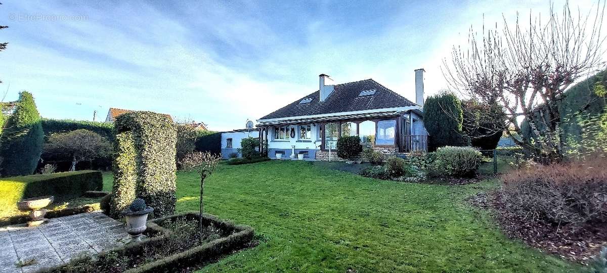 Maison à MAISNIL-LES-RUITZ