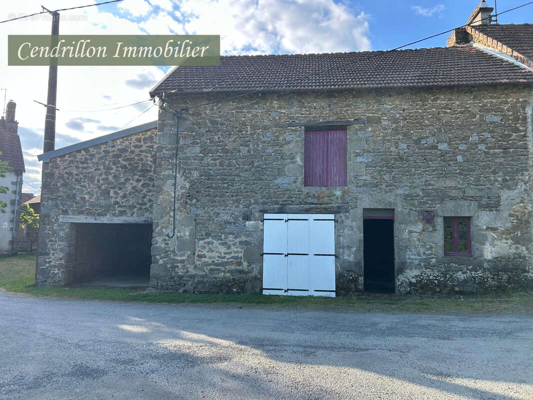 Maison à AZAT-CHATENET