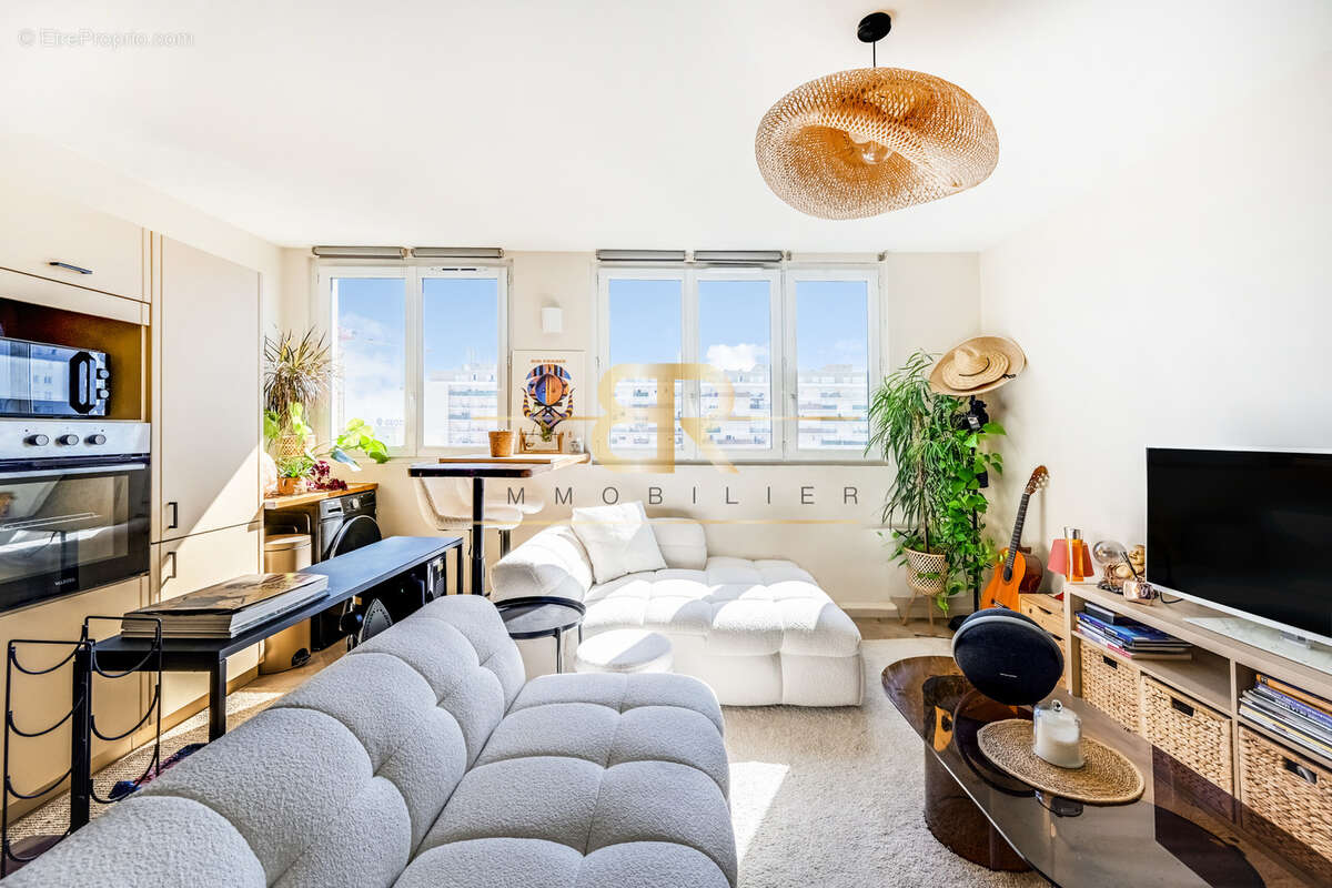 Refait à neuf / sans vis-à-vis  / fort potentiel locatif / pied-à-terre / premier achat - photo 3