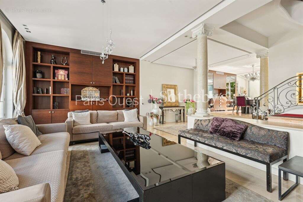 Maison à NEUILLY-SUR-SEINE