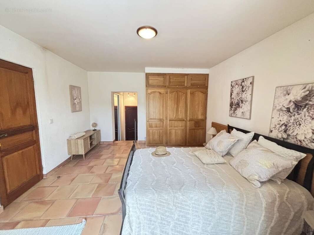 Maison à FIGANIERES