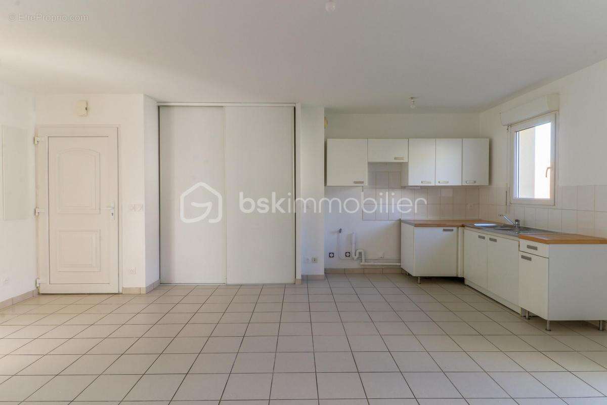 Appartement à LA FERTE-ALAIS