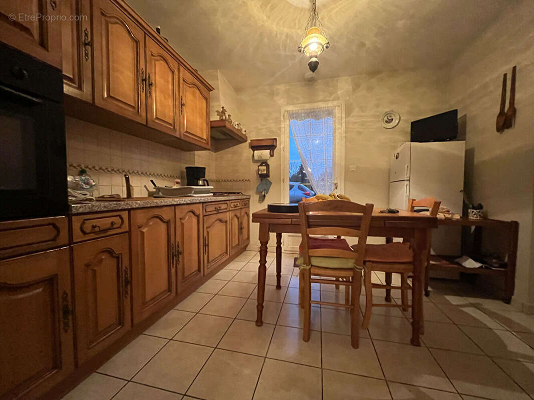 Maison à MEHUN-SUR-YEVRE