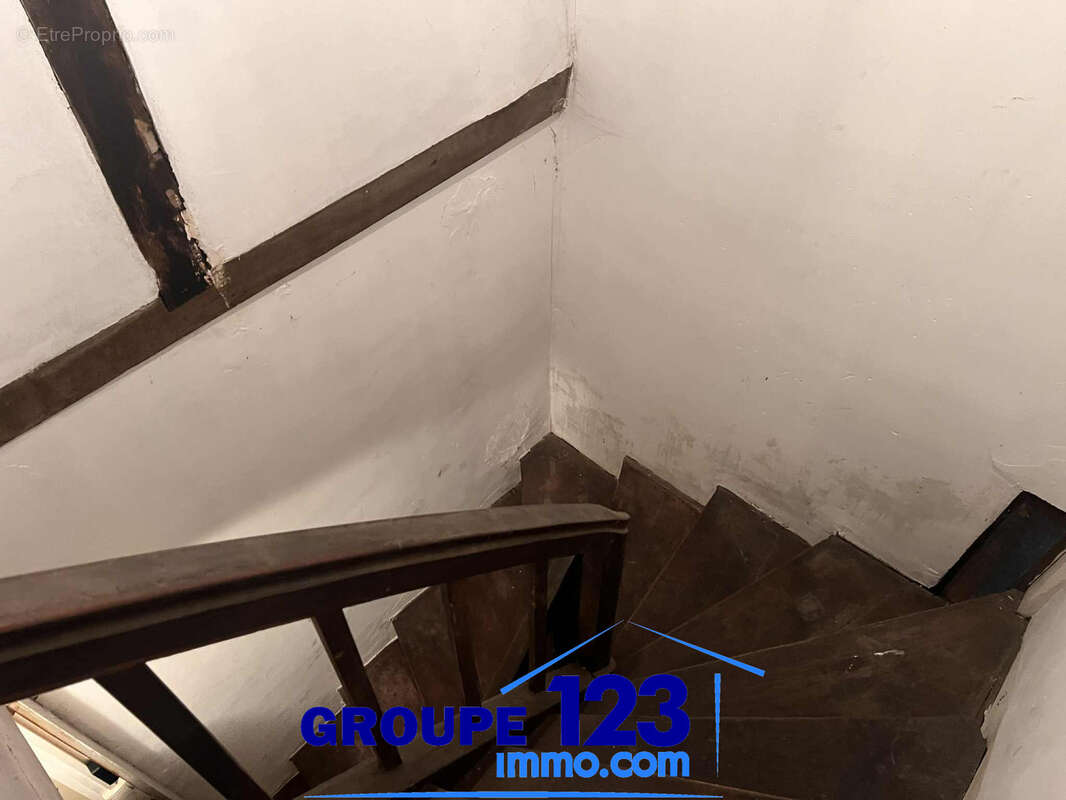 Appartement à AILLANT-SUR-THOLON