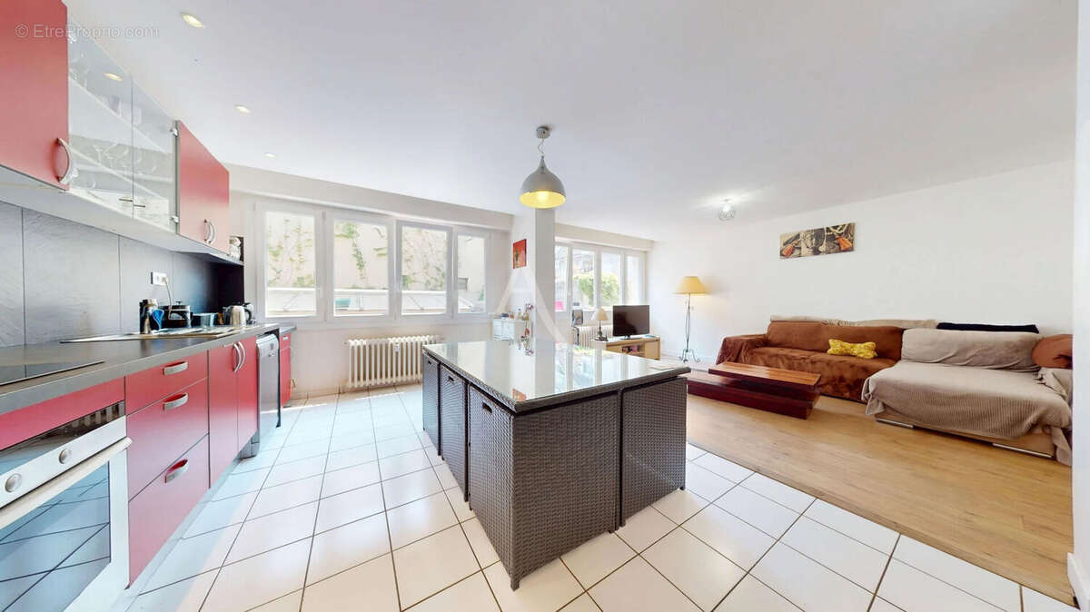 Appartement Annecy 3 pièce(s) 65 m2 - photo 2
