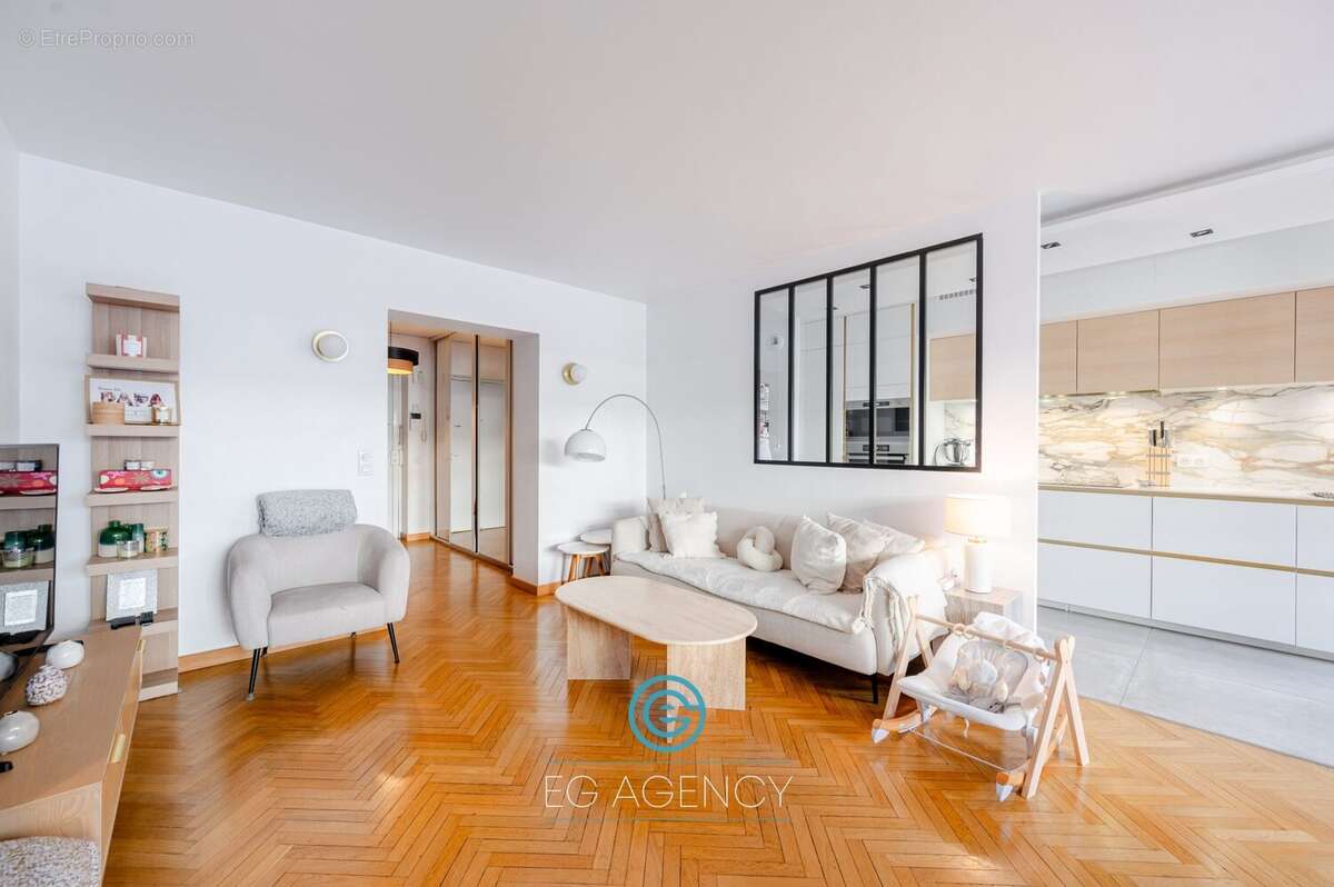 Appartement à MARSEILLE-8E