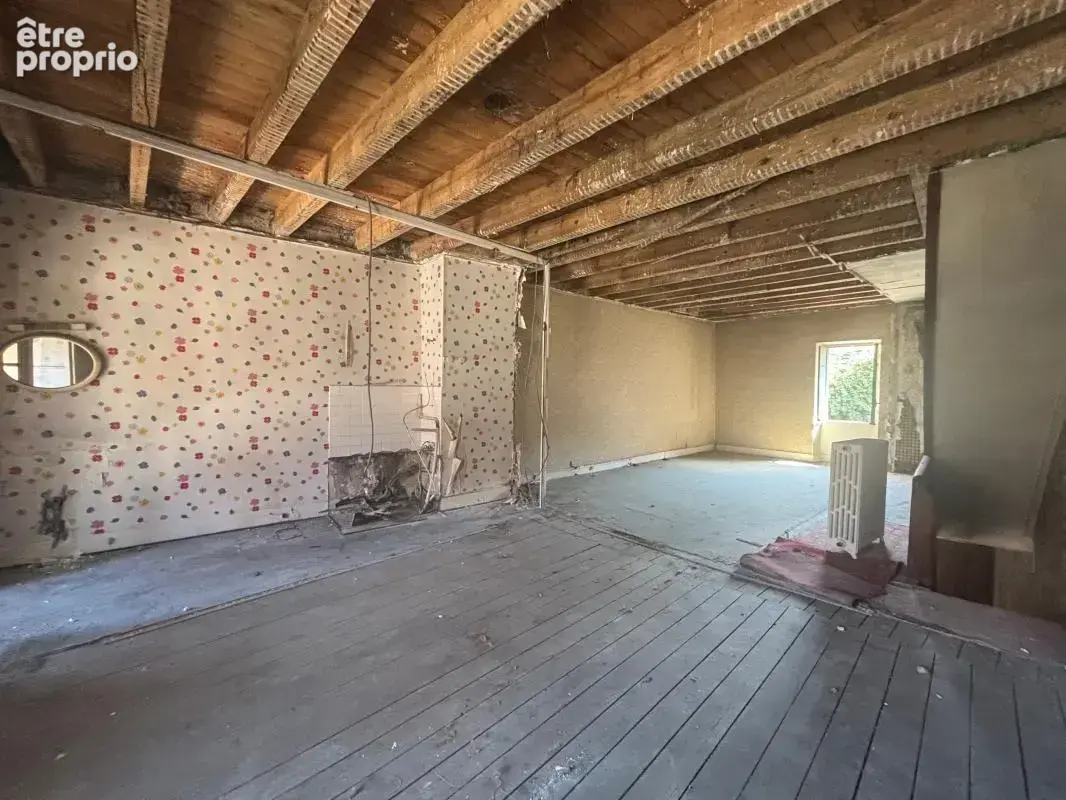 Appartement triplex à rénover avec cour et balcon - photo 4