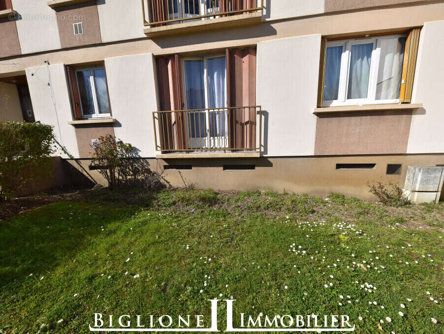 Appartement à COUBRON