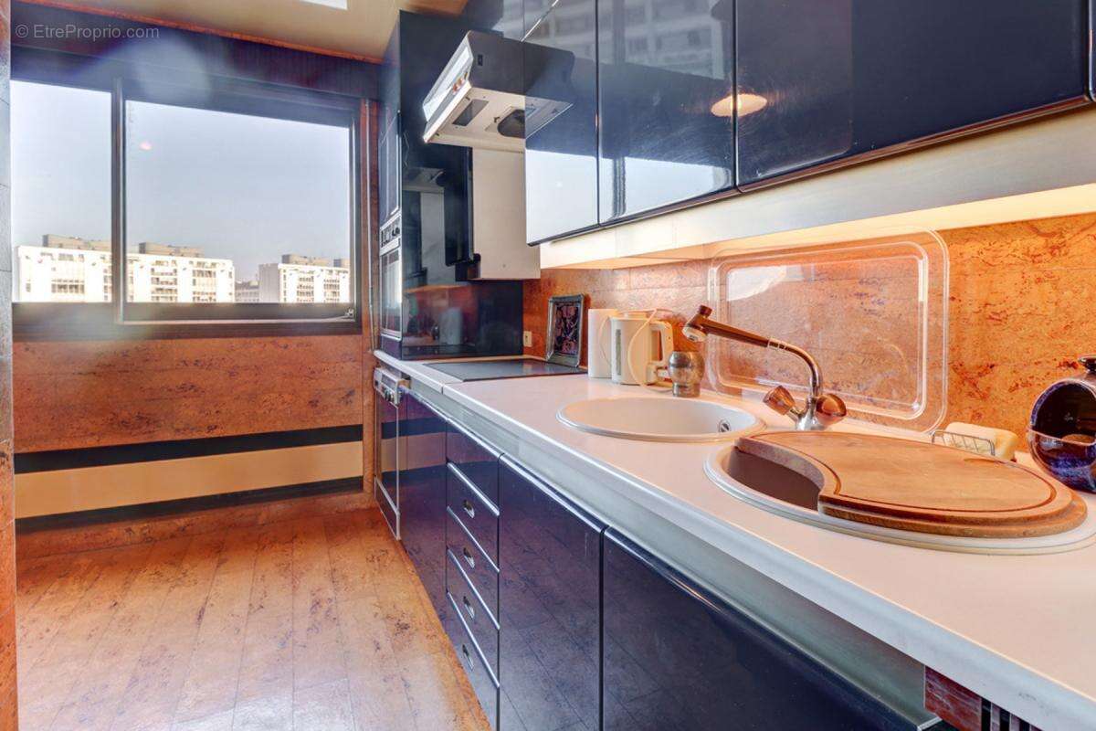 Appartement à PARIS-15E