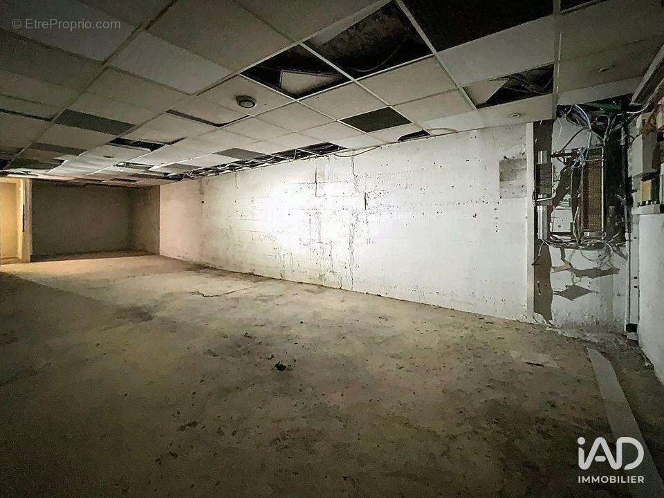 Photo 9 - Commerce à LES LILAS