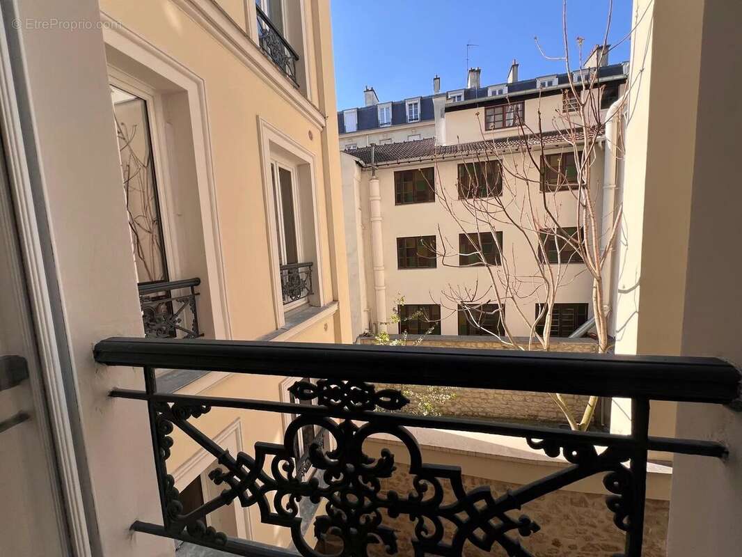 Appartement à PARIS-7E
