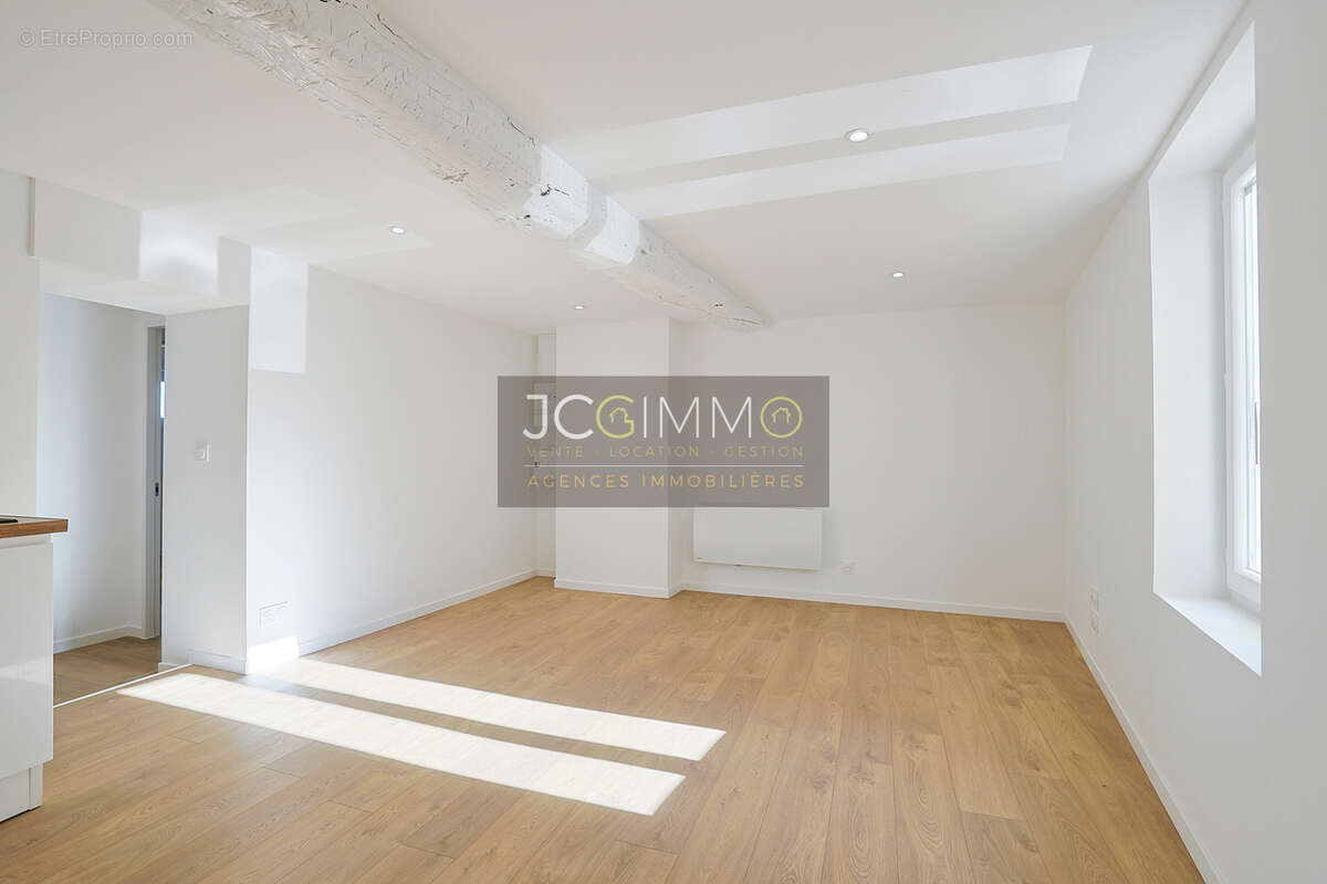 Appartement T2 de 40,92m2 loi carrez refait à neuf ! - photo 3