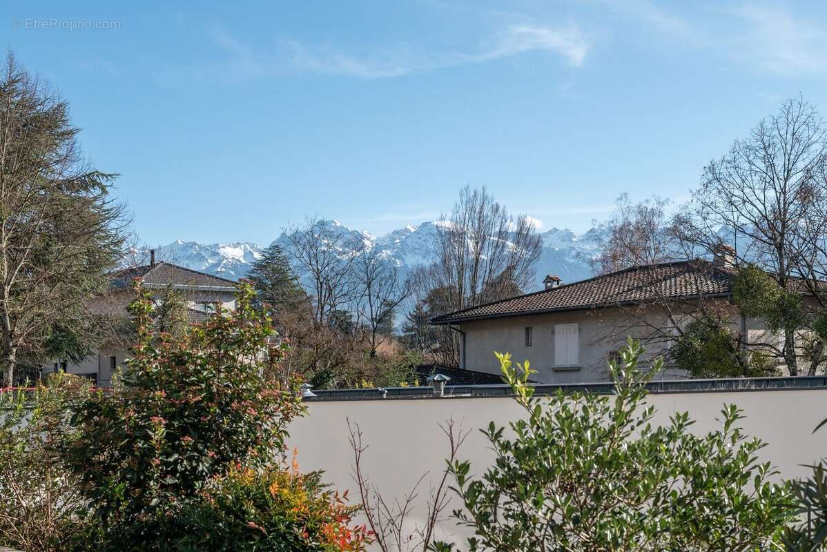 Appartement à CORENC