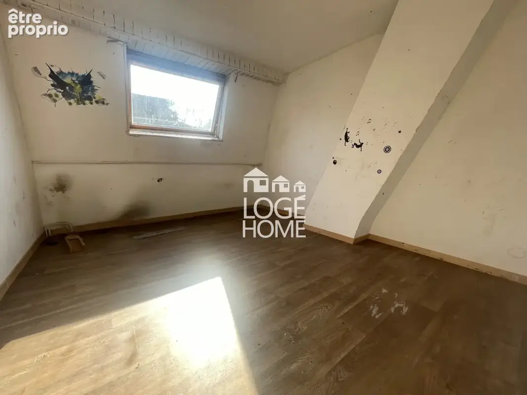 Maison 82 m² à Roubaix  - photo 9