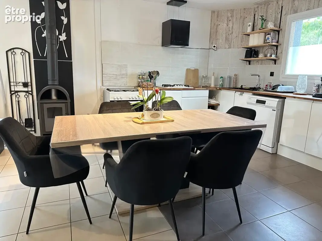 Maison familiale de 110 m² avec jardin arboré à Écommoy - photo 2