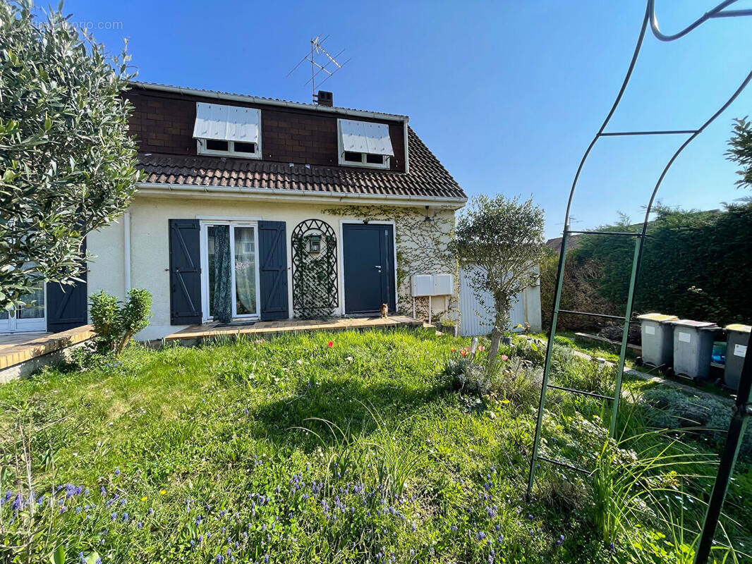 Maison à ETAMPES