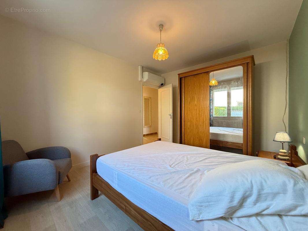 Maison à VAUX-SUR-MER