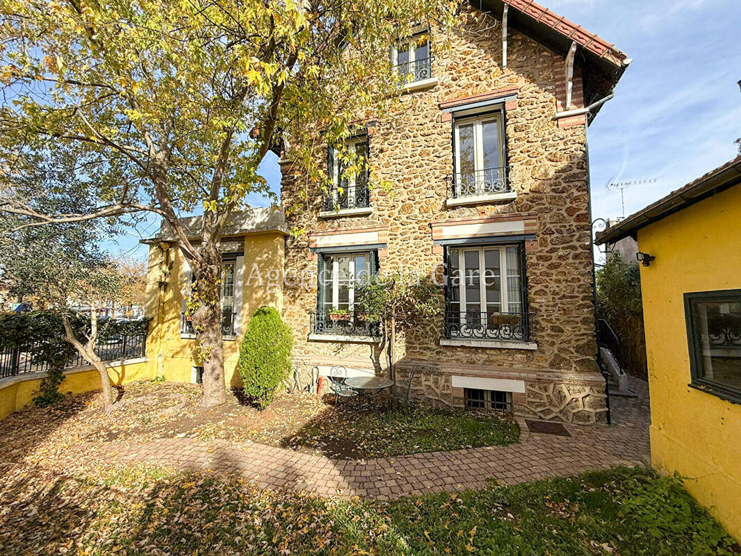 Maison à SARTROUVILLE