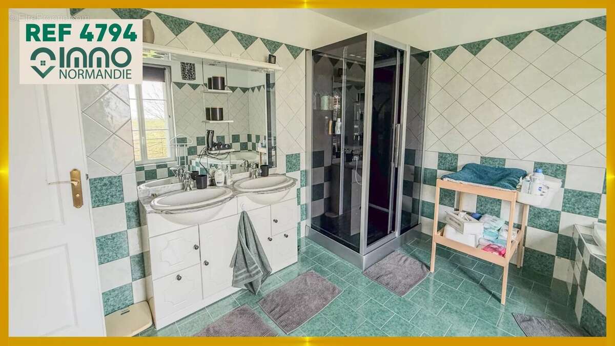 Maison à LE NEUBOURG