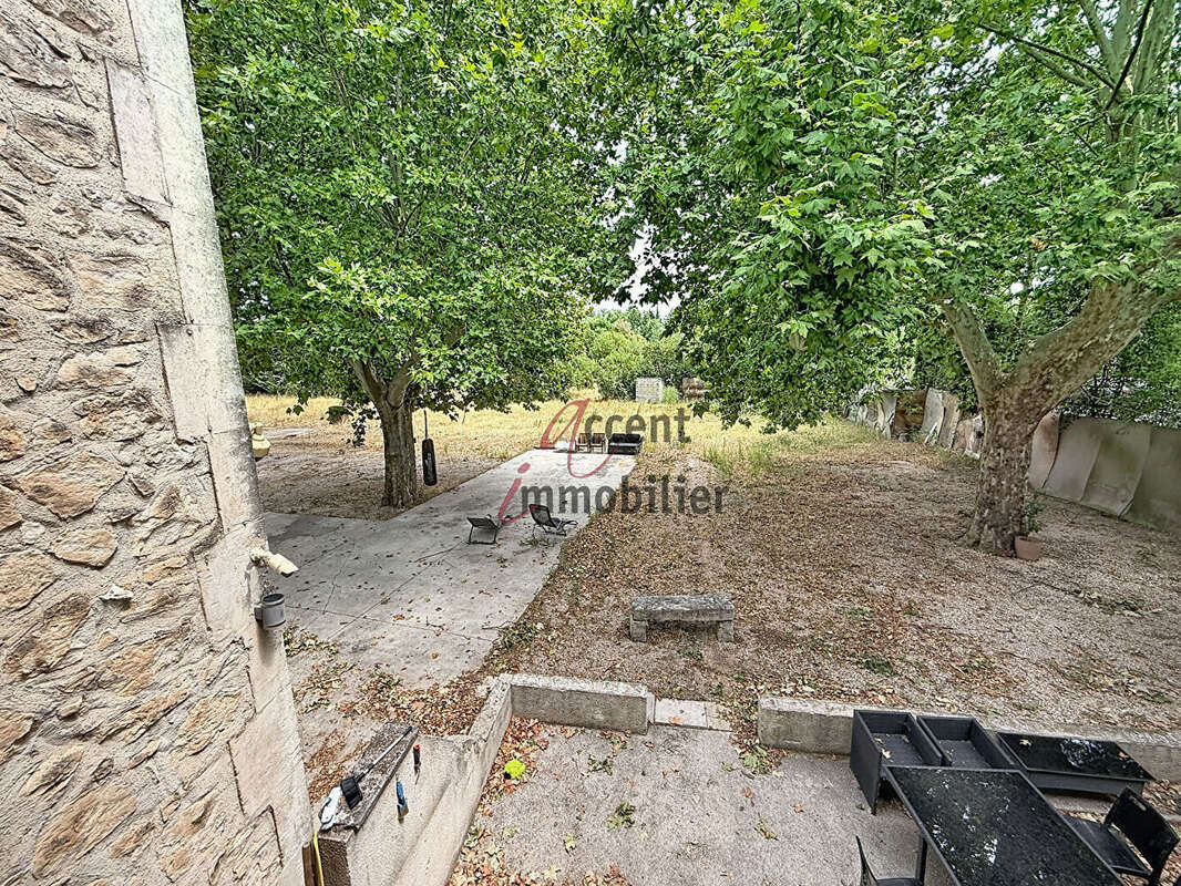 Ensemble immobilier sur 13500m² de terrain. - photo 15