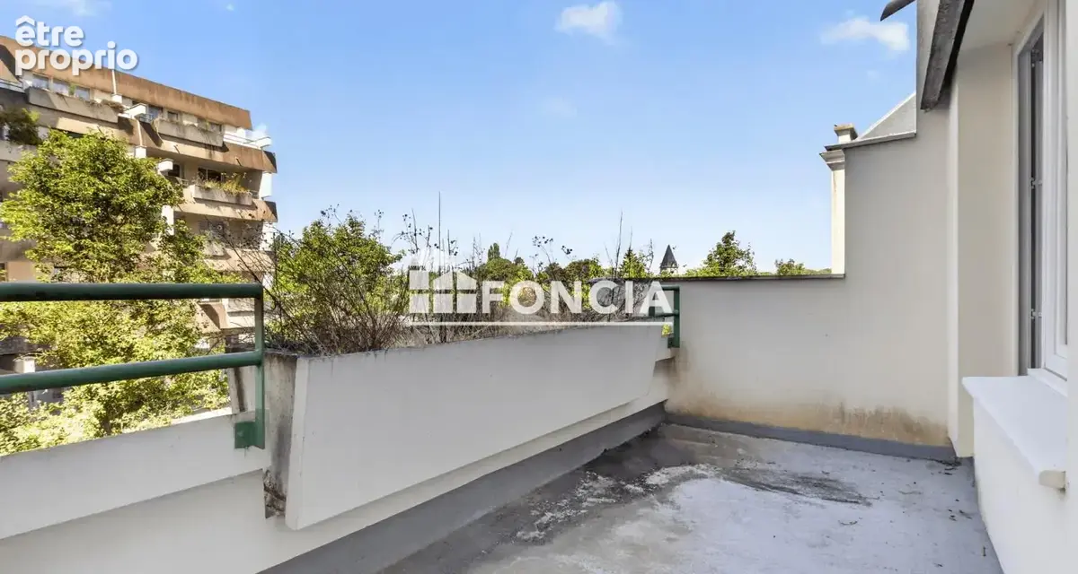 Opportunité : appartement T4 rénové avec balcon et parking, avenue Carnot à Trappes, aux portes de la gare - photo 8