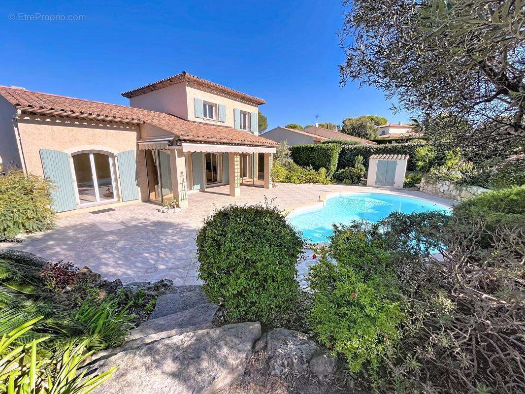 Maison à SAINT-RAPHAEL