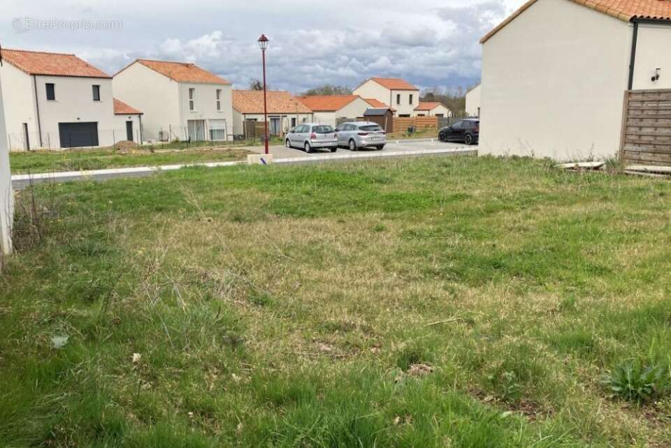 Terrain à PORT-SAINT-PERE