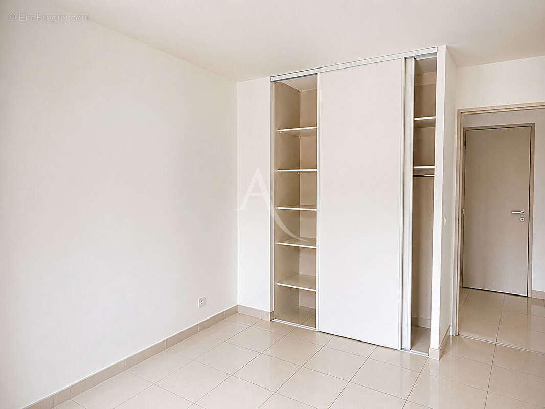 Appartement T2 - Le Rouet - 13008 - terrasse - ascenseur - photo 4