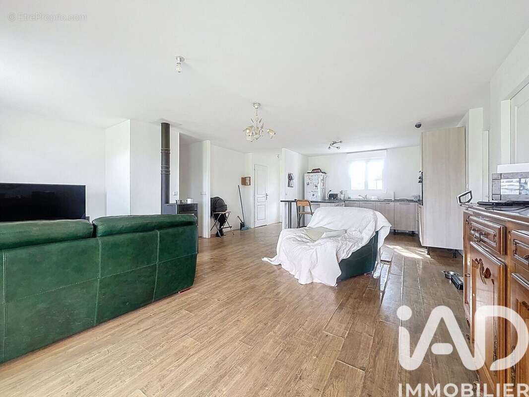 Photo 5 - Maison à CHARRON