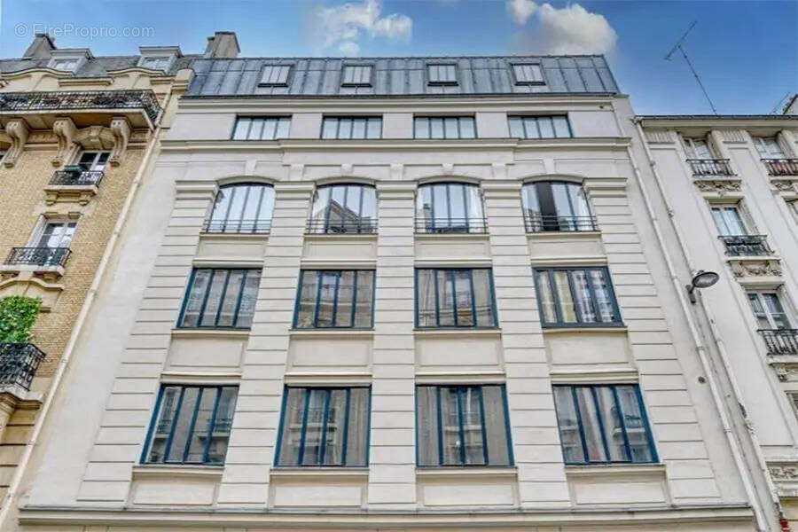 Commerce à PARIS-18E