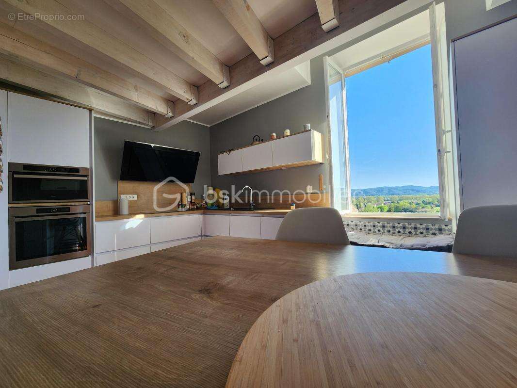 Appartement à CADENET