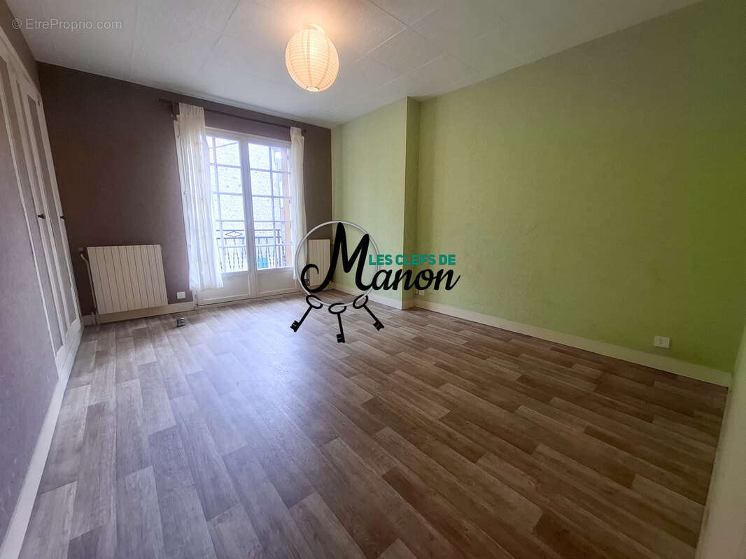 Maison à BESSINES-SUR-GARTEMPE