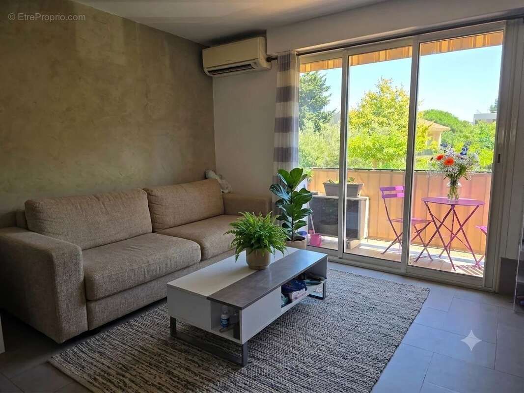 Appartement - 2 chambres -  balcon et parking. - photo 5