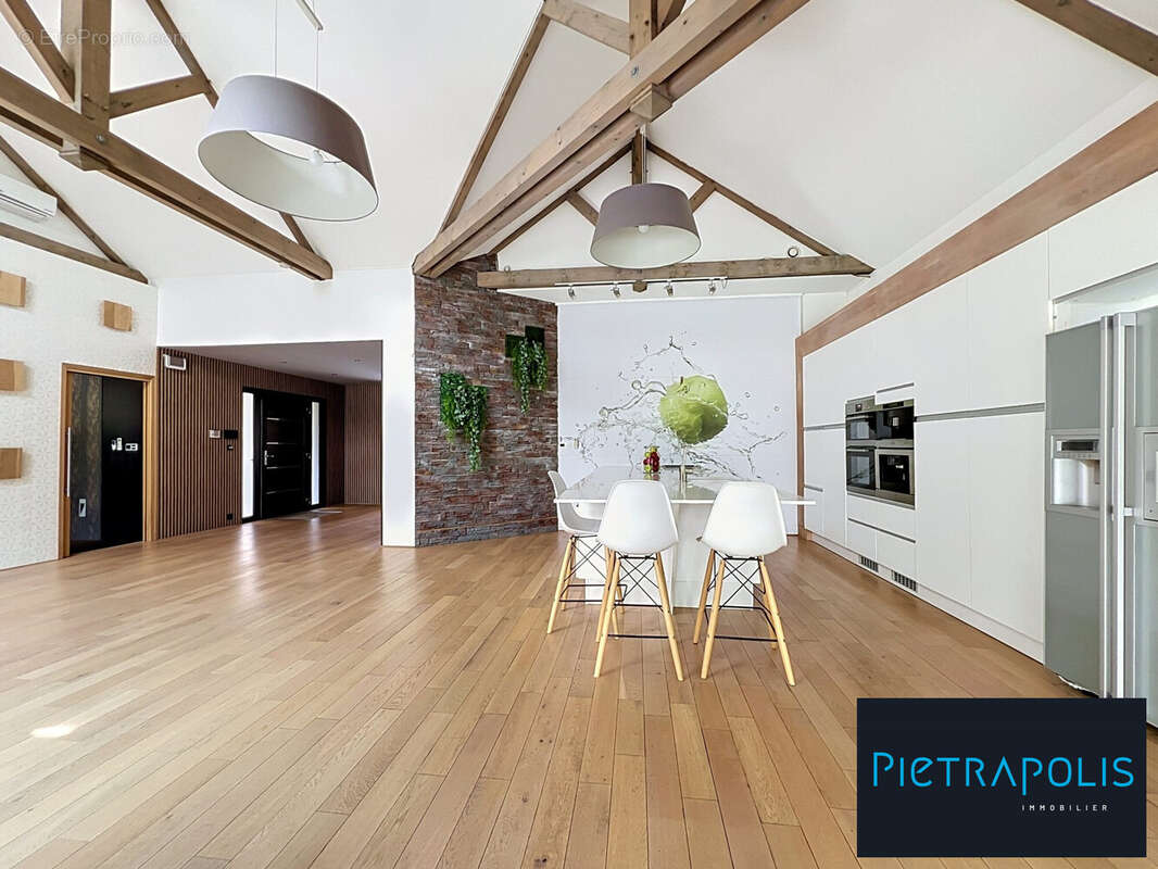 Maison 203 m² à Corcelles-Les-Monts  - photo 4