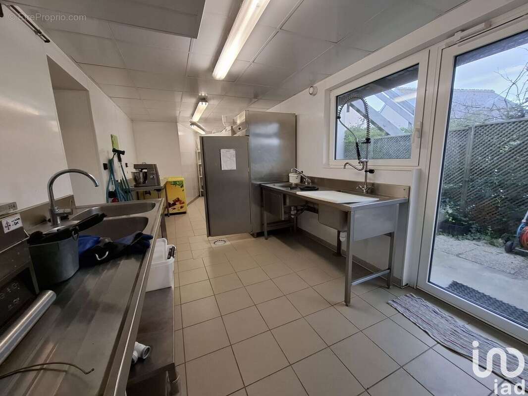 Photo 2 - Commerce à SAINT-VAAST-LA-HOUGUE