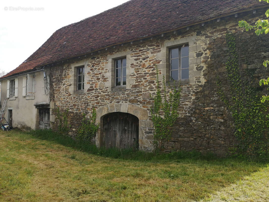 Maison à ESTAL