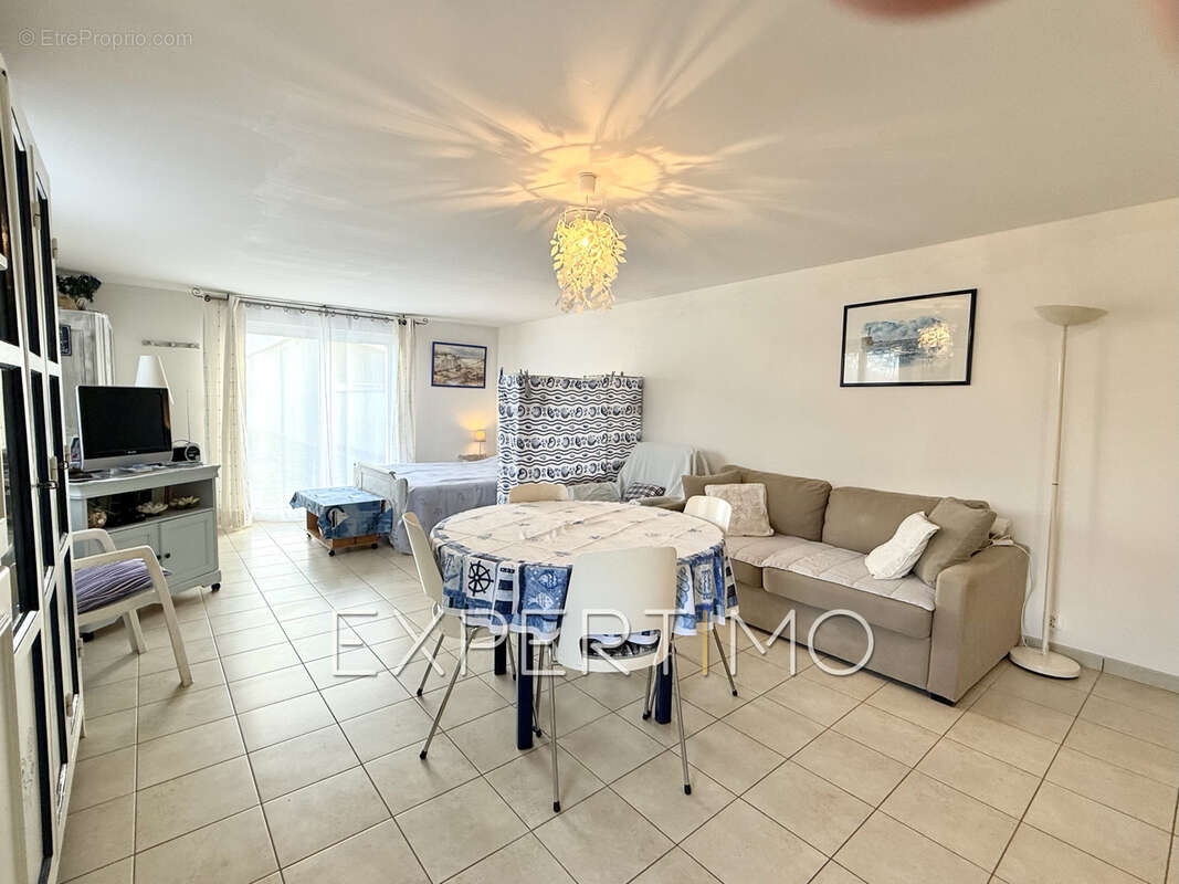 Terrain à LONGEVILLE-SUR-MER