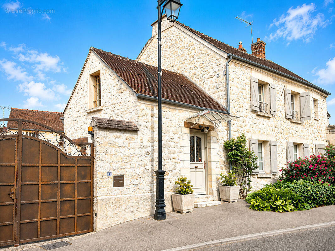 Maison à ORRY-LA-VILLE