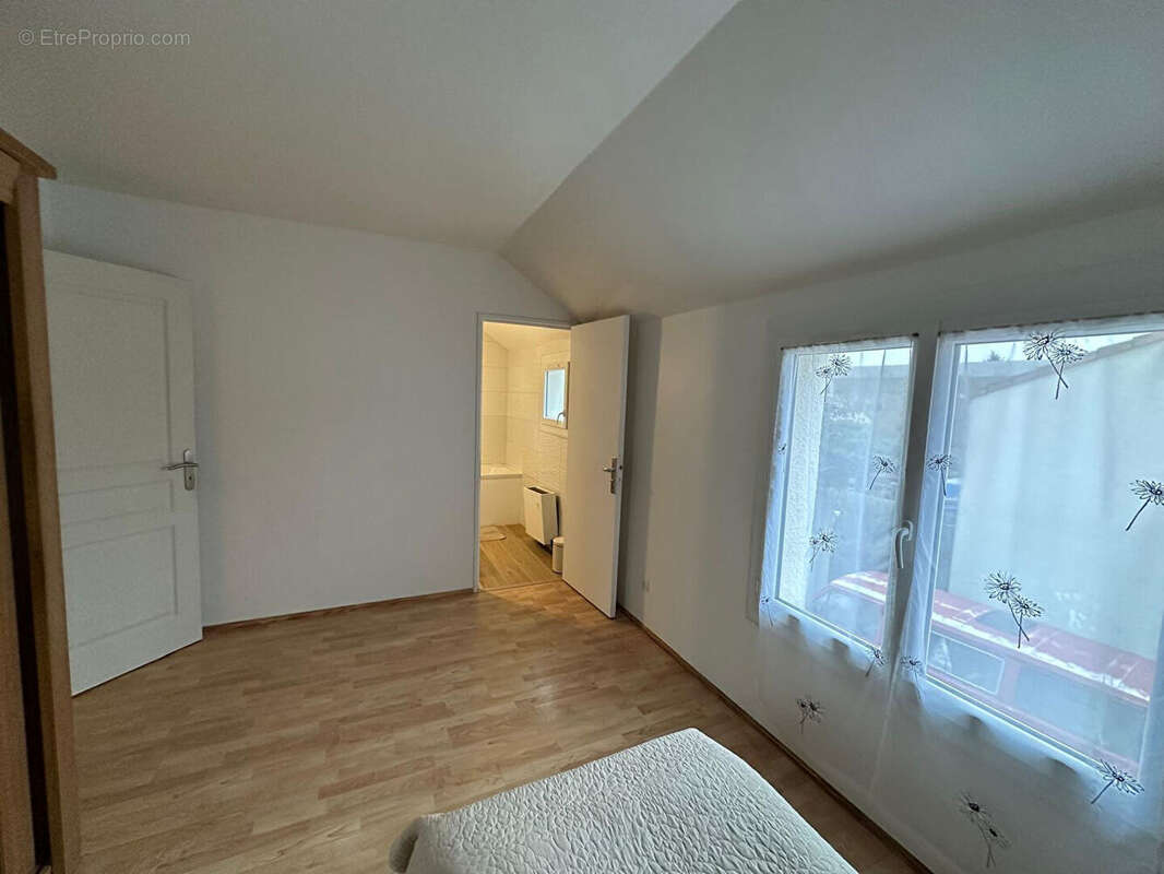 Maison à SAVIGNY-LE-TEMPLE