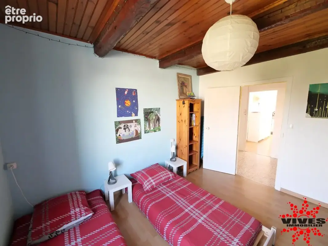 Maison de village de 115 m² avec jardin et beau potentiel - photo 9