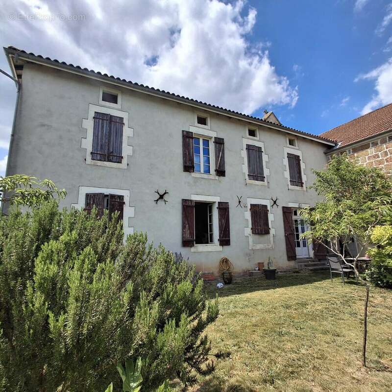 Maison à ROUMAZIERES-LOUBERT