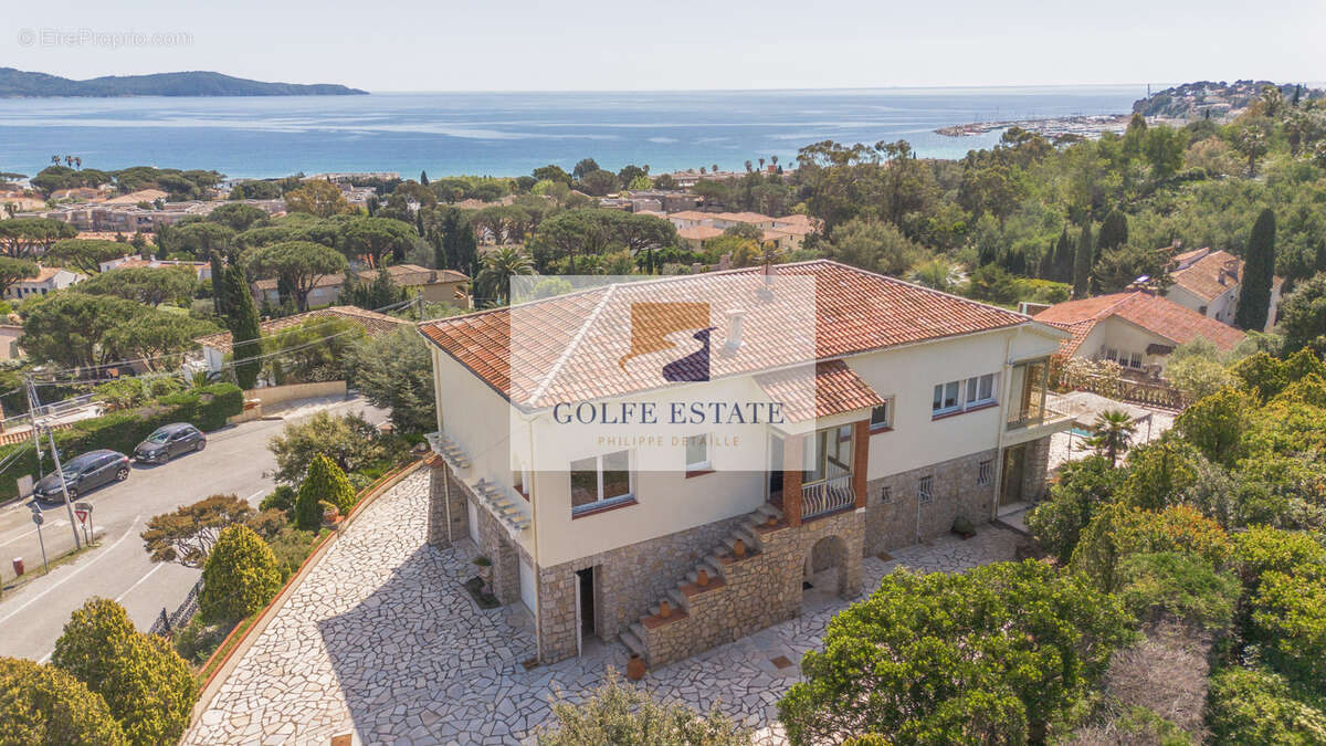 Maison à CAVALAIRE-SUR-MER