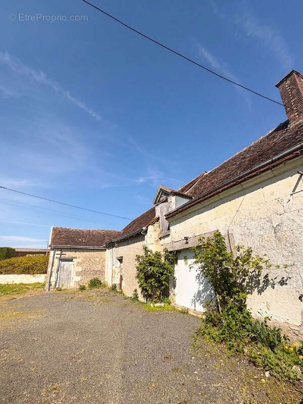 Maison à LUZILLE