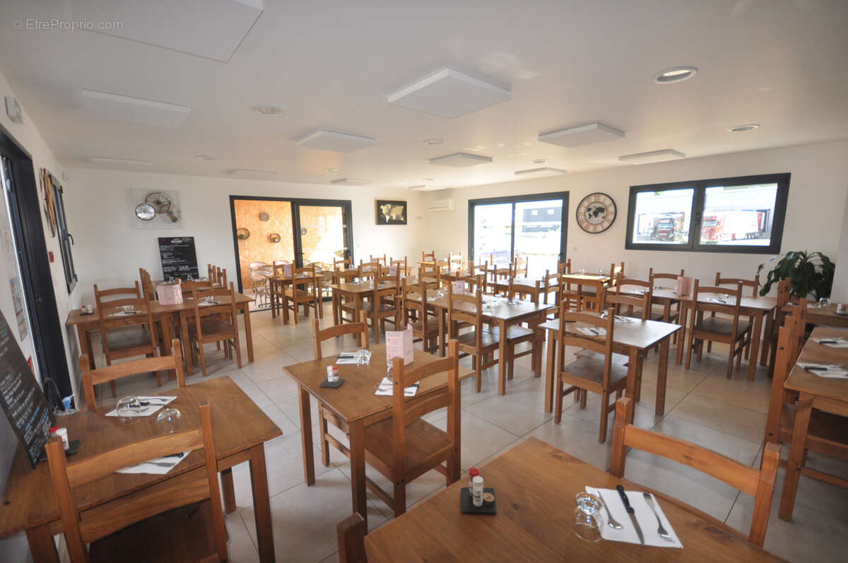 Commerce à MIREMONT