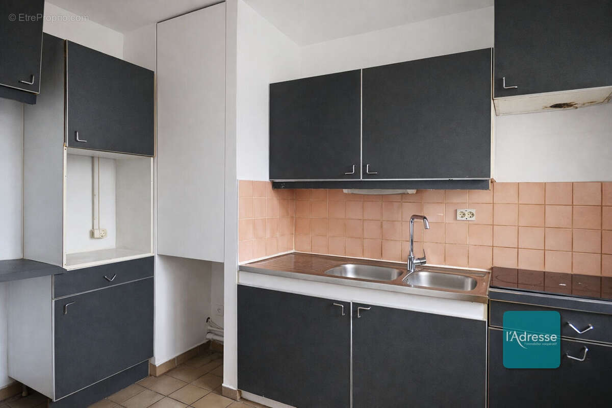 Appartement à CHARENTON-LE-PONT