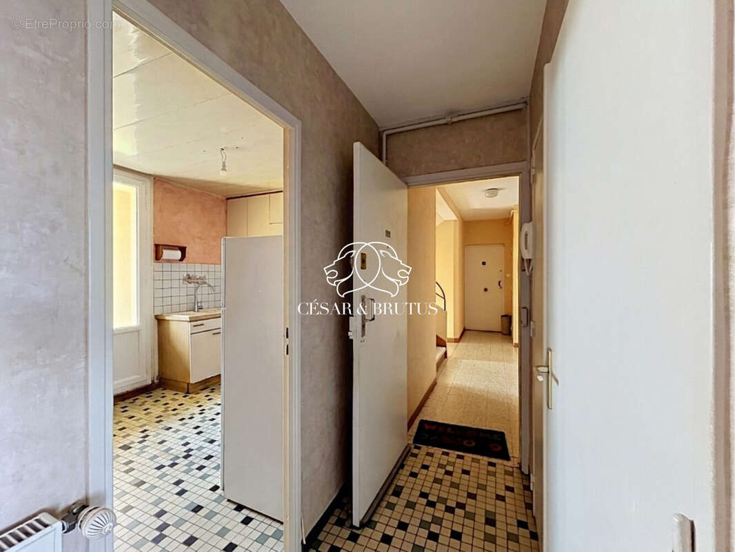 Appartement 64 m² à Roanne  - photo 5