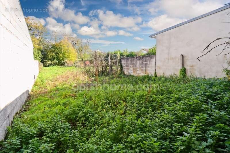 Maison à SAINT-HILAIRE-LA-TREILLE