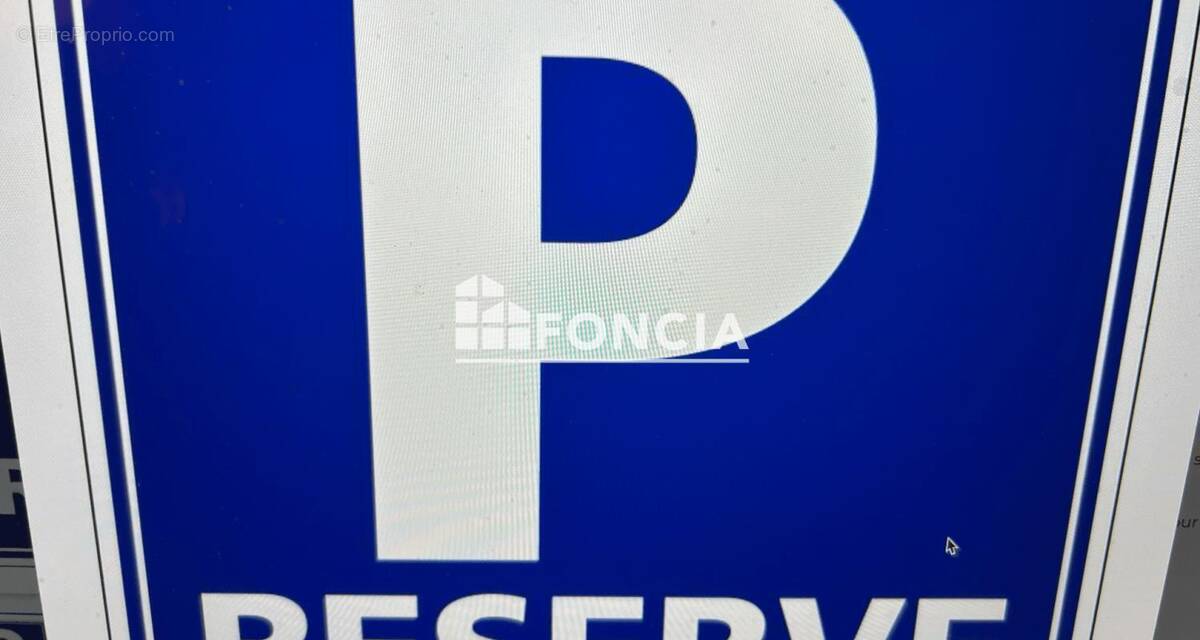 Parking à LE PLESSIS-ROBINSON