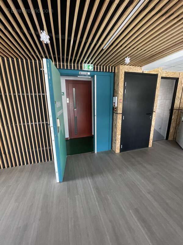 Appartement à SAINT-LAURENT-DU-VAR