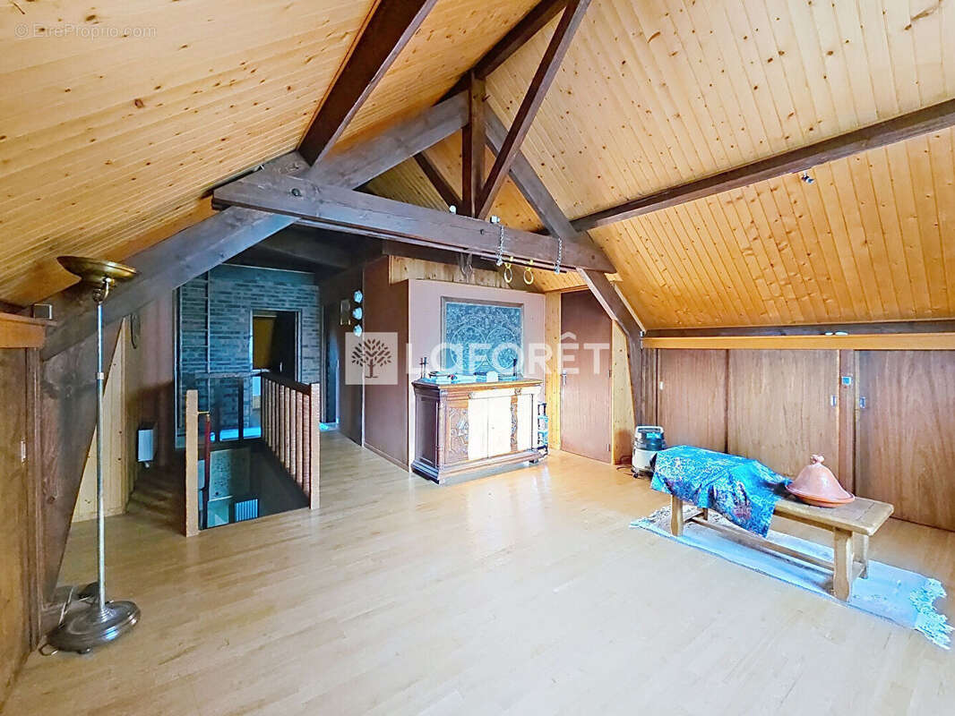 Maison à LINAS